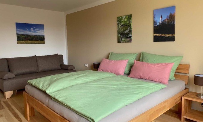 Posing Apartment | Cozy vacation apartment on the first floor with 2 bedrooms