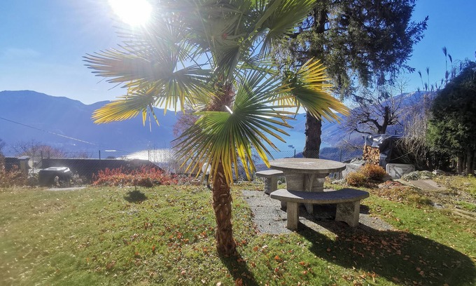 Locarno Apartment | Cozy vacation apartment with lake view, quiet location