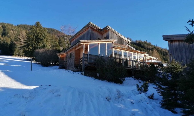 Hohentauern House | Cozy vacation home with wood-burning stove and sauna - right on the ski slope