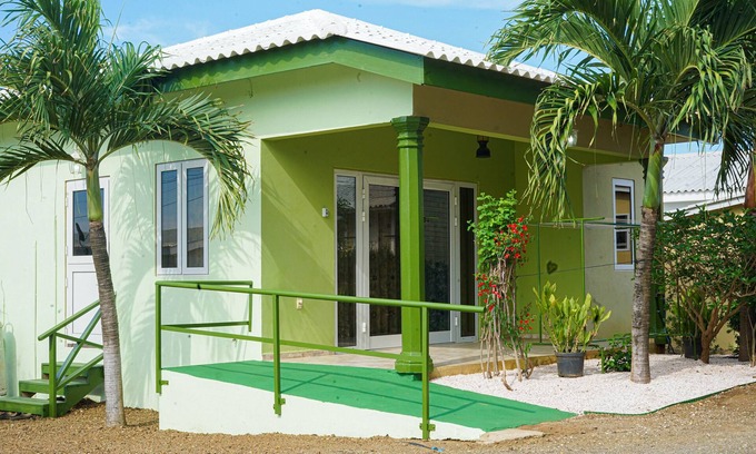 Piscadera House | Cozy Vacation Home Centrally Located