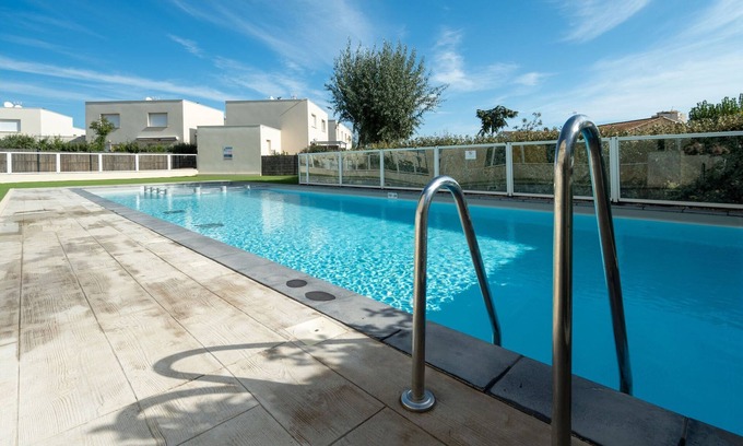 Valras-Plage Villa | Cozy Villa Retreat by the Sea