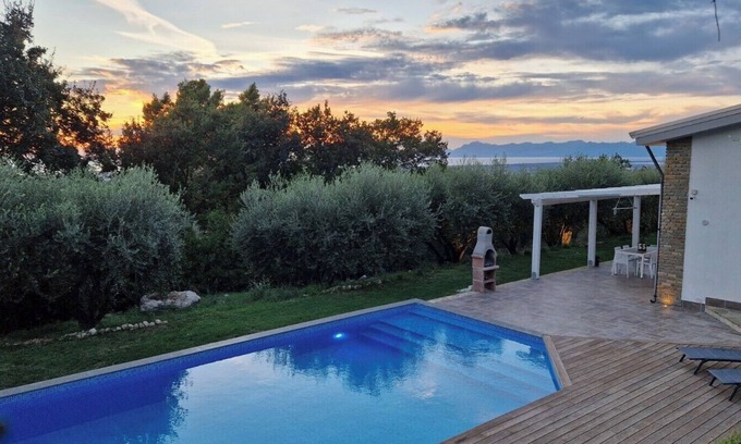 Capaccio Villa | Cozy villa with pool nestled among the ancient olive trees of Cilento
