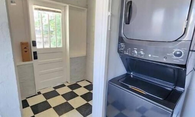 Colonialtown North House | Cozy Vintage Bungalow @Mills50 District