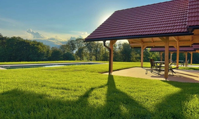 Rassach House | Cozy Wooden Chalet with Heated Pool – Scenic Green Views in Styria