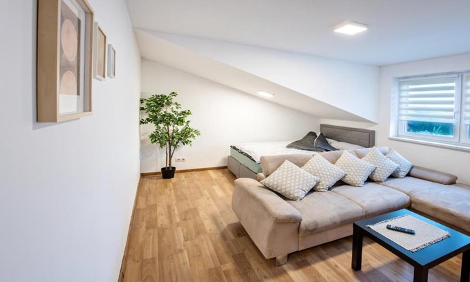 Strasshof an der Nordbahn Apartment | CozyHome - Spacious and Modern Apartment close to Vienna