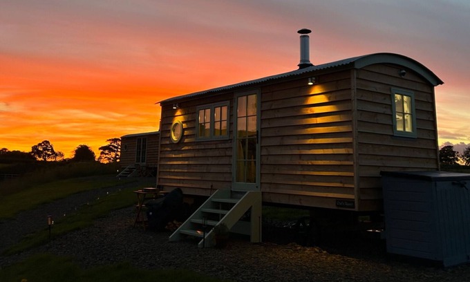 Chittlehampton Cabin | Cozyshepherdshutwithhottub