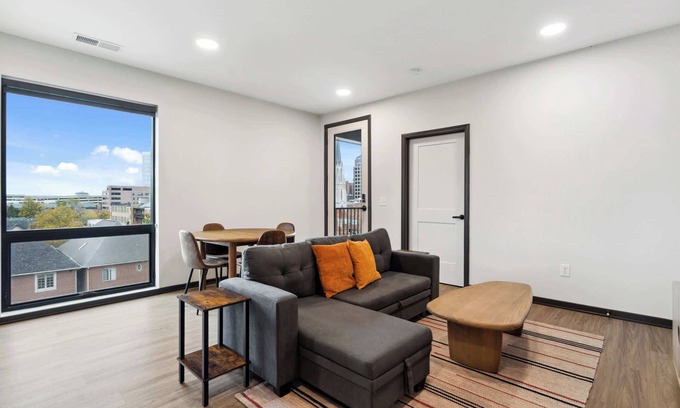 Lockerbie Square Apartment | CozySuites Mass with parking, lounge & roof deck #26