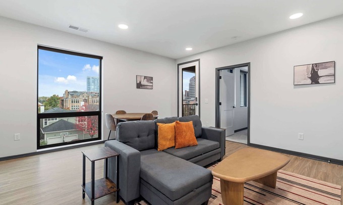 Lockerbie Square Apartment | CozySuites Mass with parking, lounge & roof deck #39