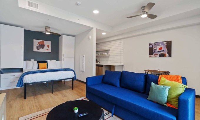 Lockerbie Square Apartment | CozySuites Mass with parking, lounge and roof deck 16