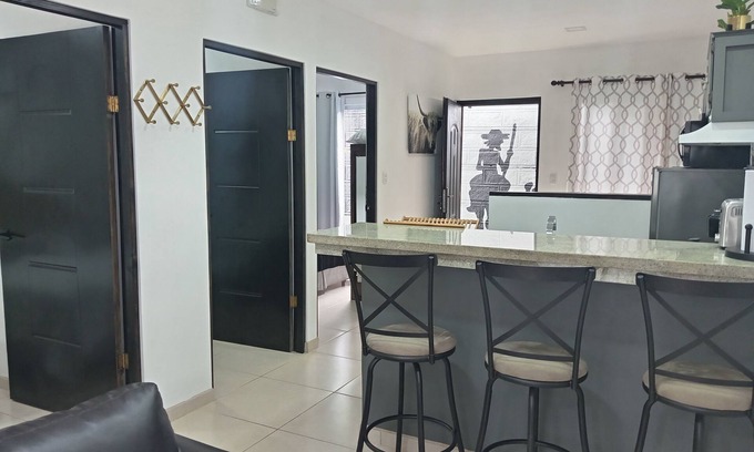 Barrio Dora Apartment | cr.arenalapartments #1 beautiful, comfortable with parking