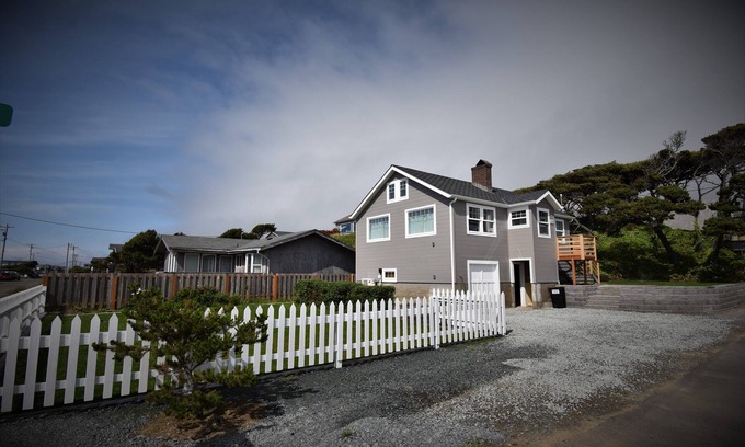 Rockaway Beach House | Cracker Box Palace just steps from the beach!