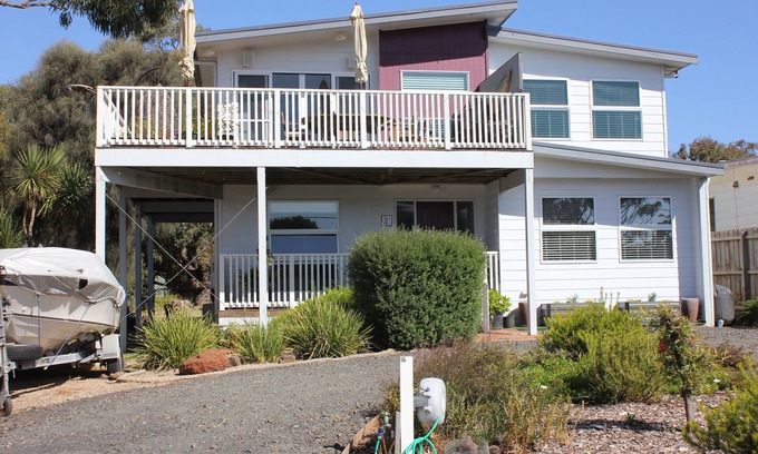 Ventnor House | Crafers Beach House Ventnor