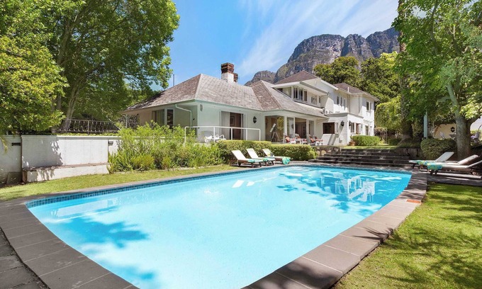 Newlands Villa | Craiglea Newlands - Villa with Pool & Tennis Court