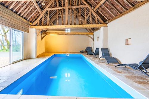 Les Menus Villa | Crazy Villa Champs Corons 61 - Interior heated pool - 2h from Paris - 30p