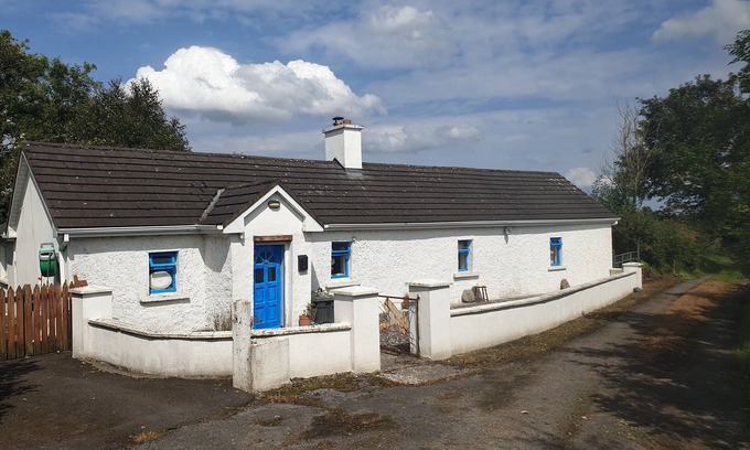 Keadue Cottage | Crean Cottage - Traditional 150 year old stone cottage of yesteryear