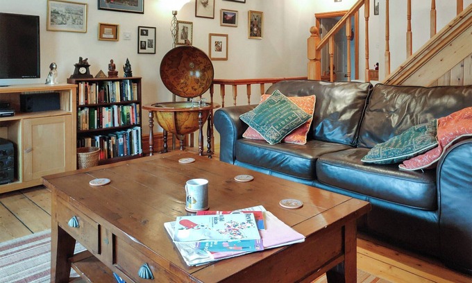 Port Talbot Cottage | Creative Afan Valley Home