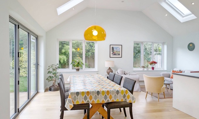 Bosham Cottage | Crede Close - sleeps 8 guests in 4 bedrooms