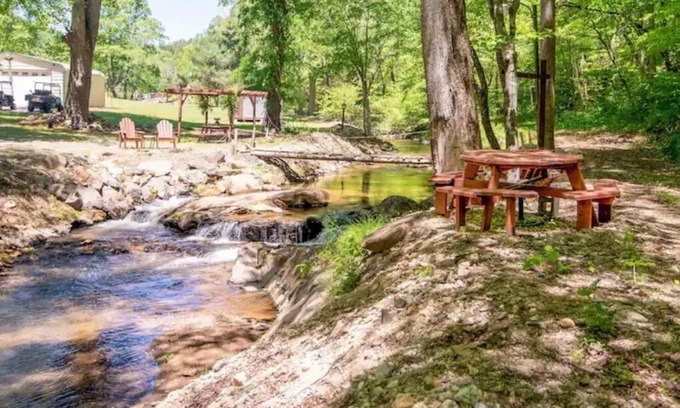 Millers Creek Cabin | Creekside Cabin near Blue Ridge Parkway