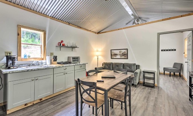 East Tallassee House | Creekside Cabin Retreat with Community Fire Pit