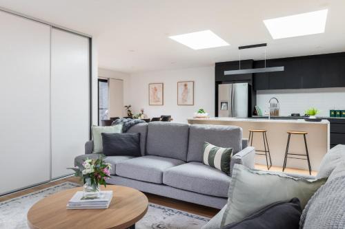 South Launceston House | Crescent Townhouse close to LGH