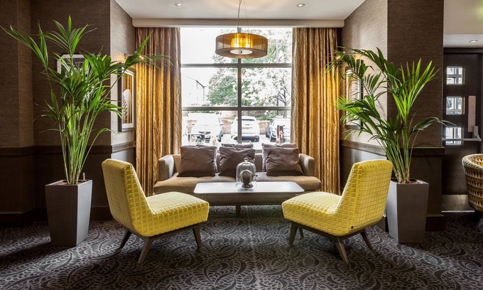 Trafford Hotel | Cresta Court Hotel
