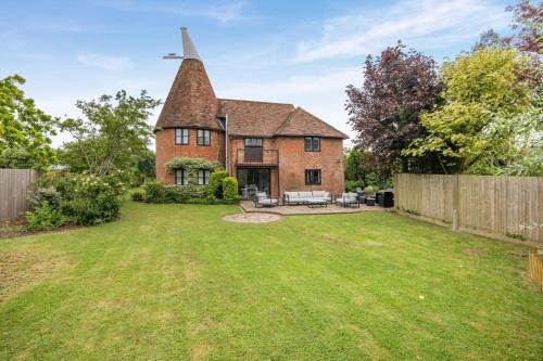 Shadoxhurst House | Criol Oast