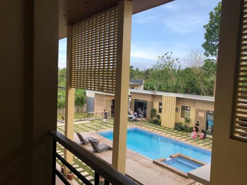 Tagaytay Resort | Cristinas Holiday home