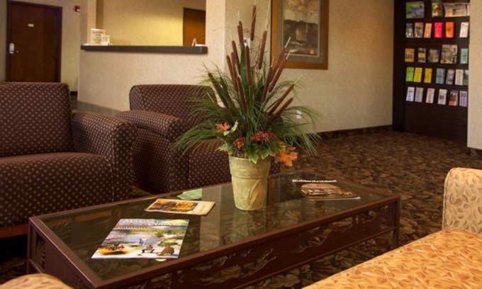 Crivitz Hotel | Crivitz Lodge