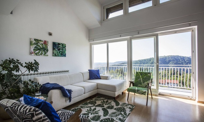 Samobor House | Croatian Castle View House