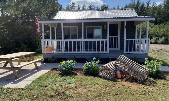 Prince County Cottage | Crooked Cottage on Kildare Capes