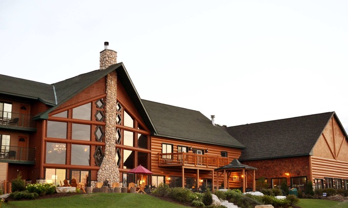Alanson Hotel | Crooked River Lodge