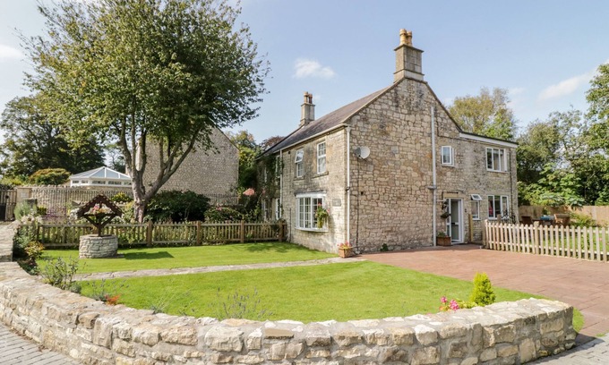 Timsbury Cottage | CROOKED WELL, family friendly, character holiday cottage in Timsbury