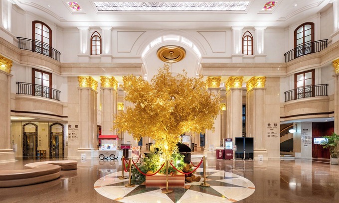 Haishu Hotel | Crowne Plaza City Center Ningbo by IHG