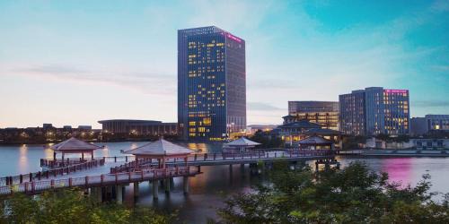 Xiqing Qu Hotel | Crowne Plaza Tianjin Meijiangnan by IHG