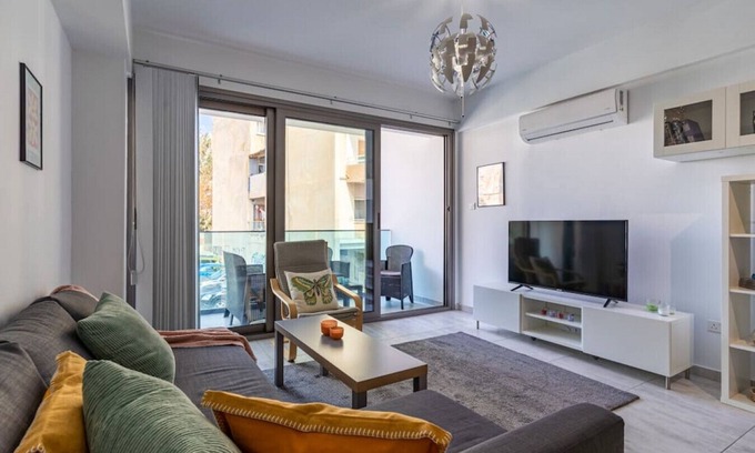 Larnaca City Centre Apartment | Crystal 2-Bedroom Apartment in Larnaca
