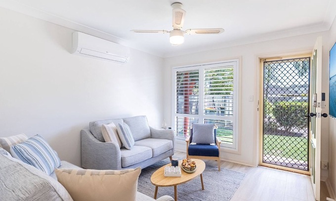Fingal Bay House | Crystal by the Bay , 5/4-6 Crystal Cl - air conditioned, Wi-Fi and close to the beach
