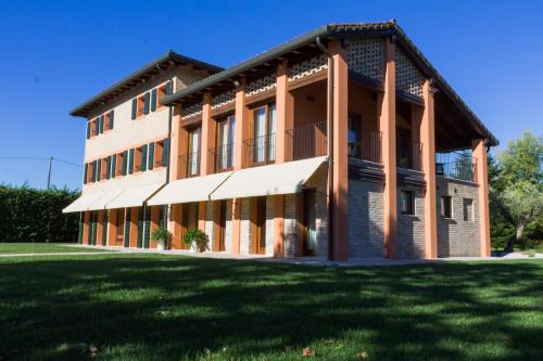 Fiume Veneto House | Crystal Luxury House