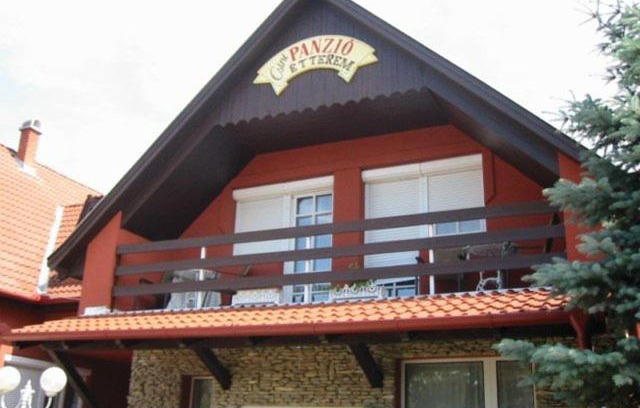 Gyal House | Csini Panzió Drinkbár