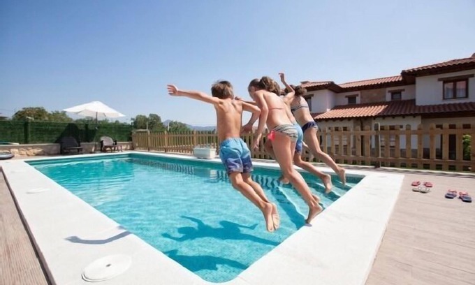 San Martin de Bada Cottage | CUATROVISTES/duplex townhouse 6 + 2 seats/3 bedrooms/terrace and garden