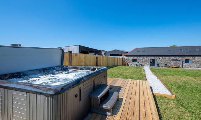 Llanilar House | Cuddfan - Four Bedroom House, Sleeps 8