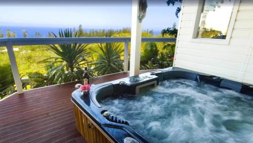 Burnt Pine Villa | Cumberland Resort & Spa