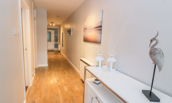 Largs Apartment | Cumbrae View, LARGS