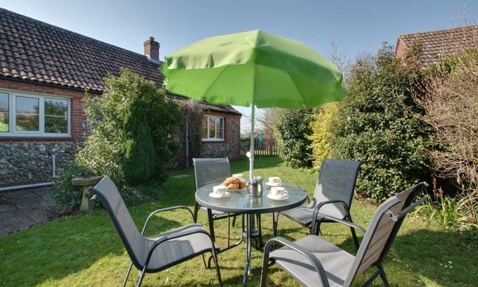 Langham House | Curlew Cottage - Two Bedroom House, Sleeps 4