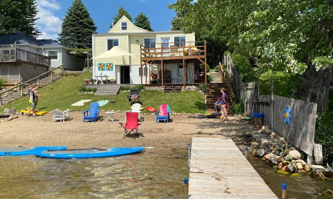 Vestaburg Cottage | Cute cottage on all sports lake