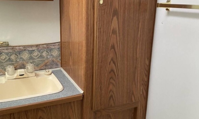 Lyons RV Rental | Cute country get away.