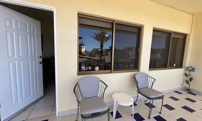 Villa Hermosa House | Cute & Cozy 1 Bedroom Apartment with Ocean View