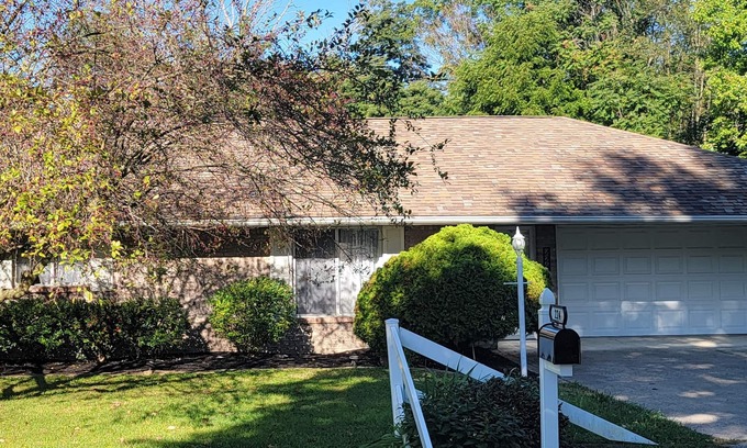 Rockville House | Cute, pet-friendly home in quiet neighborhood. Close to state parks & downtown.