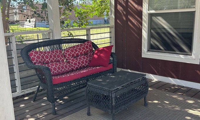 San Marcos Cottage | Cute Red 1-bedroom cottage in San Marcos. Dog friendly. Room Service