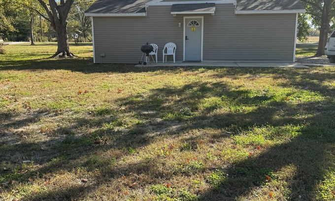 Fayetteville Cottage | CWR Cottage - A cozy cottage in a quiet country setting