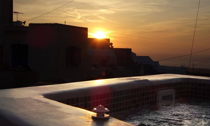Finikia House | Cycladic House in Finikia Oia with jacuzzi